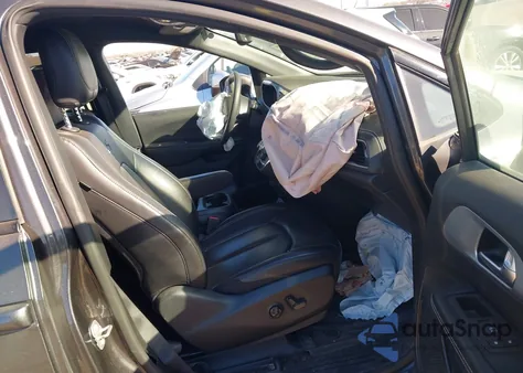 2022 Chrysler Pacifica Touring L z USA, uszkodzony, nr VIN 2C4RC1BG2NR148663